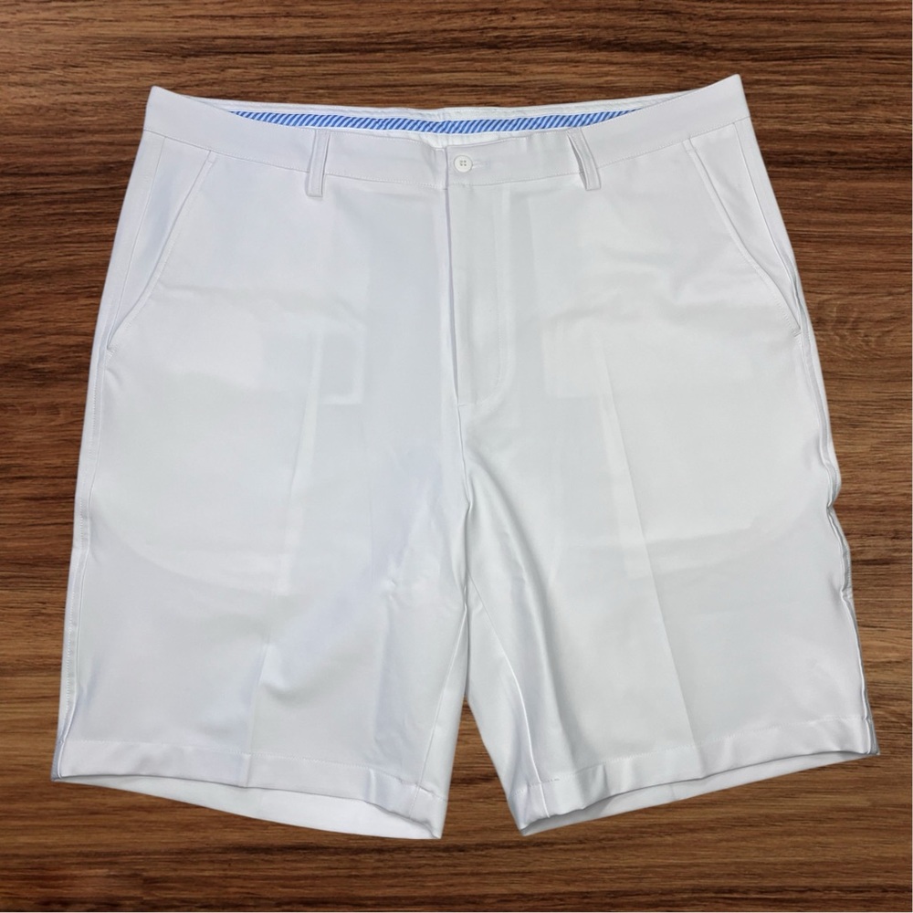 FootJoy Men’s White 9” Golf Shorts. Size 40